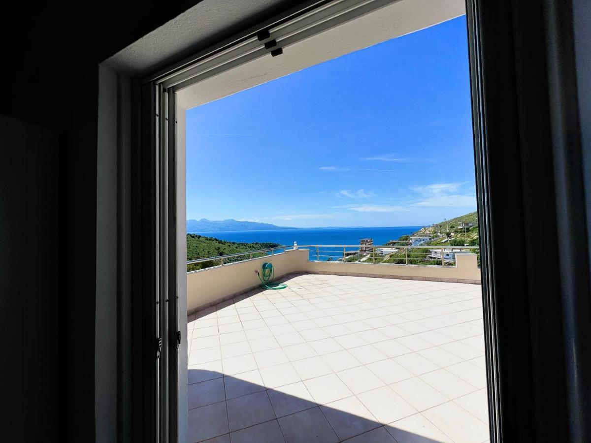 Propery Under Renovation Apartman Saranda Kültér fotó