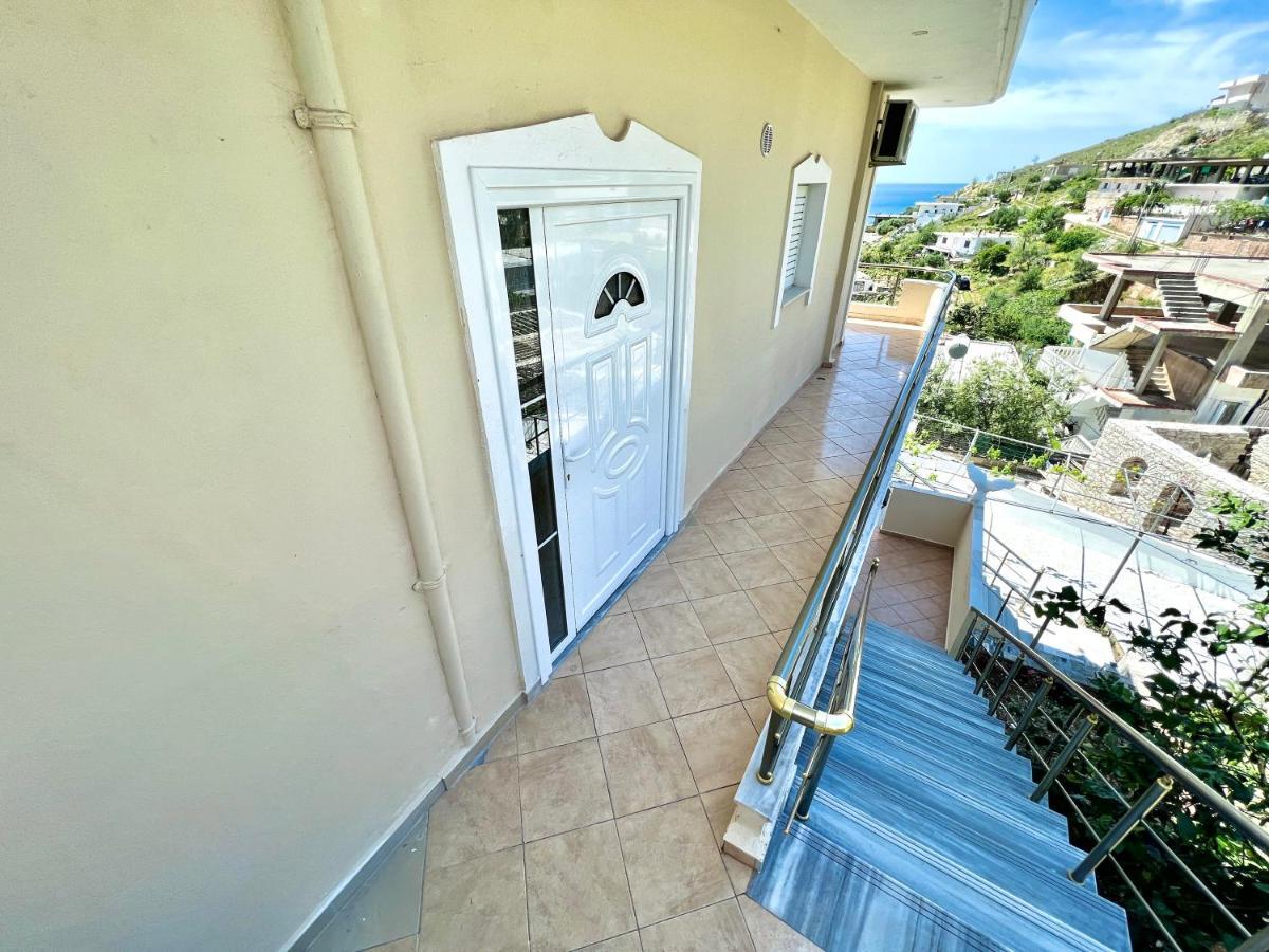 Propery Under Renovation Apartman Saranda Kültér fotó